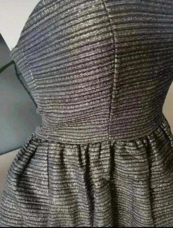 Vestido cinza com corpete – photo 2